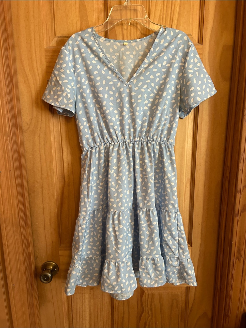 SHEIN Light Blue Short Sleeve V-Neck Tiered Mini Dress with White Leaf Print